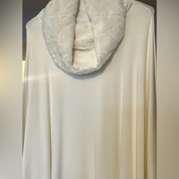 Philosophy white fir blouse - Picture 5 of 5